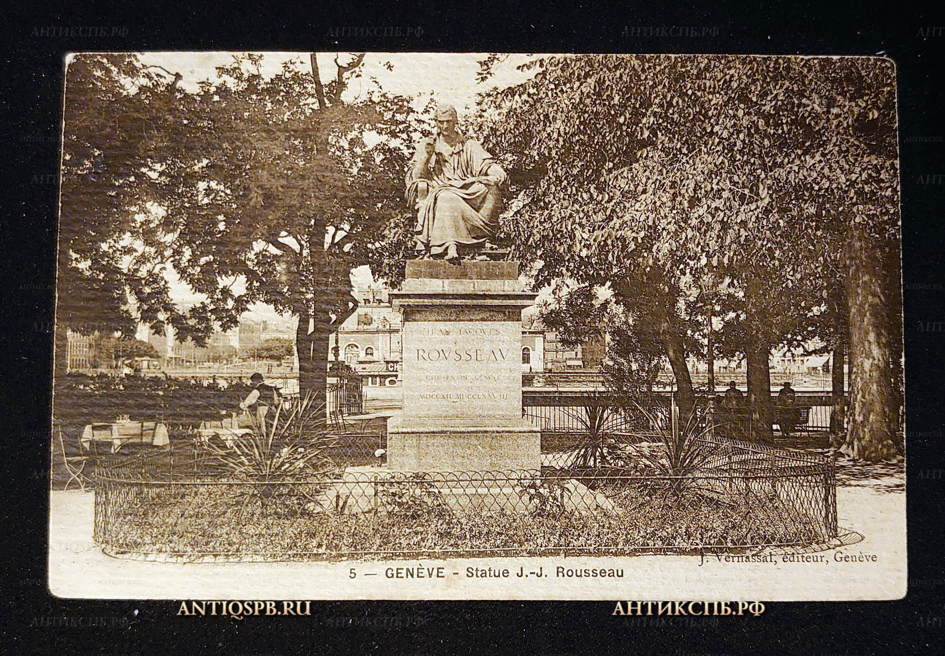 Открытка старинная "Geneve Statue de J J Rousseau. Памятник Руссо". Женева. Швейцария. Нач. ХХ века. №7497